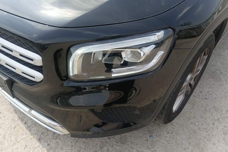 Used Mercedes-Benz GLB 2023 GLB 220 Sport Edition Left Front Headlight