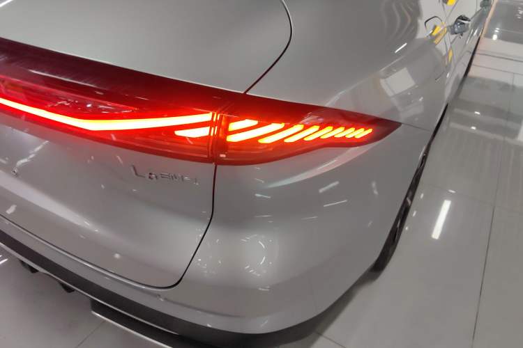 Used Geely Galaxy L6 2025 EM-i 140km Starship Edition