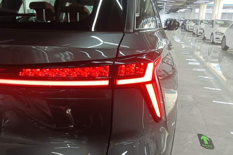 Used CHANGAN CS75 PLUS 2024 3rd Generation Champion Edition 1.5T Intelligent Drive Dynamic Model Right Rear Taillight