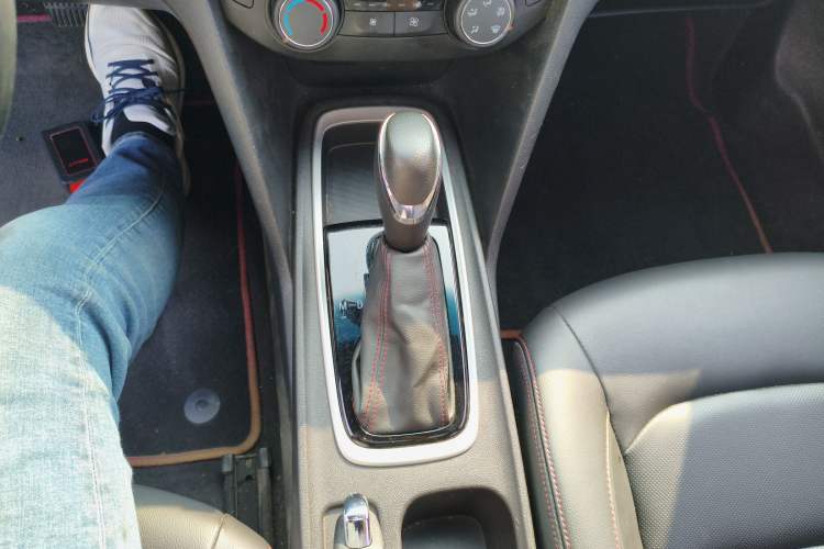 Used Chevrolet Monza 2020 Light Hybrid RS 330T Automatic Comfort Edition