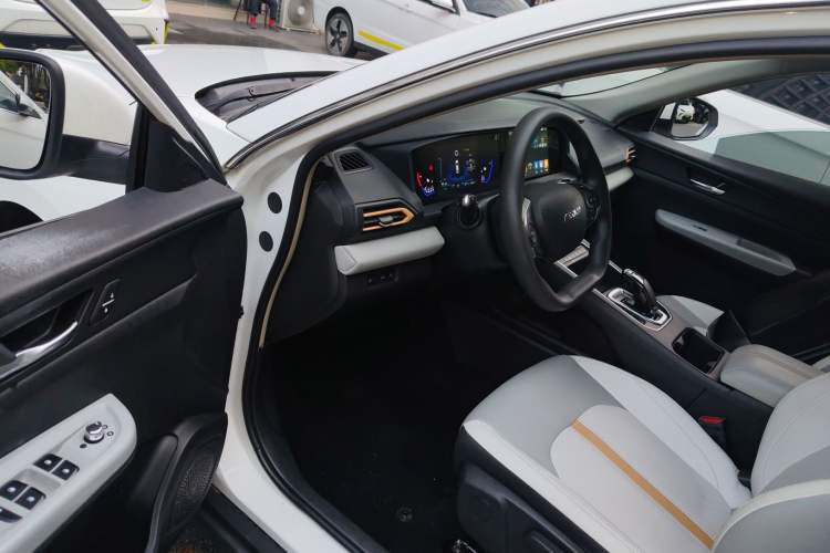 Used Dongfeng Aeolus E70 2023 Revised PRO Smart Drive Version
