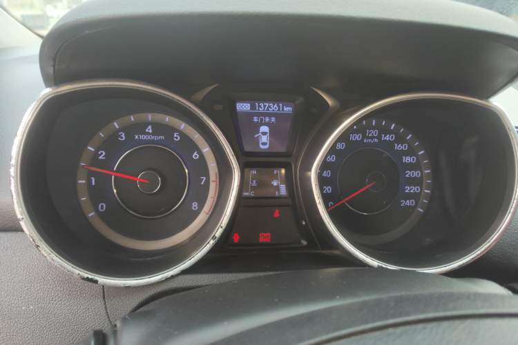 Used Hyundai Elantra (5th Generation / Langdong) 2012 1.6L Manual Leading Model