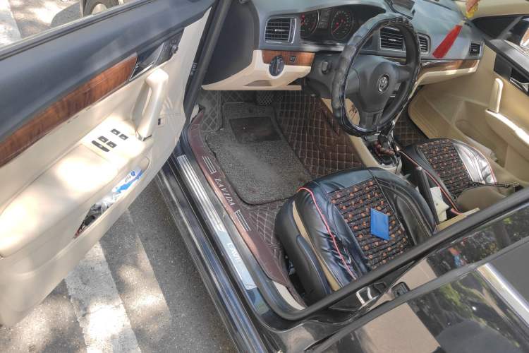 Used Volkswagen Lavida 2013 Restyled Classic 1.6L Automatic Comfort Edition Driver Seat