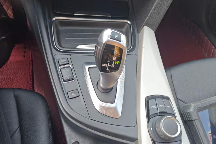 Used BMW 3 Series 2015 320Li Luxury Edition Fashion Model
