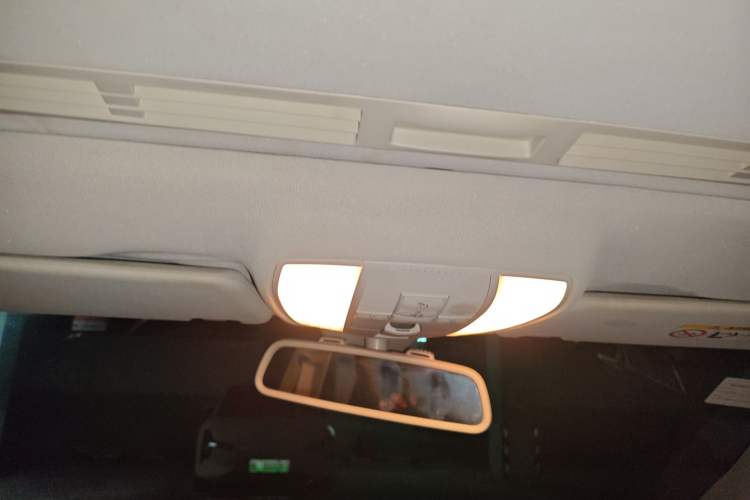 Used Mercedes-Benz E-Class 2015 E 200 L
