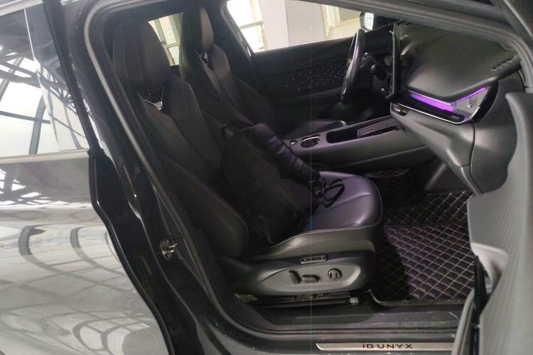 Used Volkswagen ID.UNYX 2024 Ultra Long-Range Version Right Front Seat