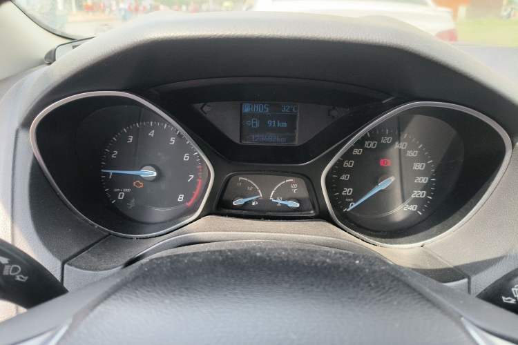 Used Ford Focus 2012 Hatchback 1.6L Automatic Fashion Edition Instrument Cluster