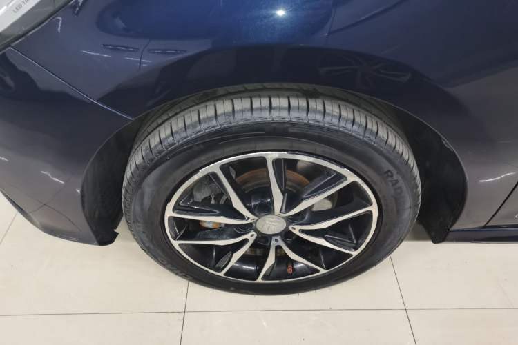 Used BYD Song MAX 2018 1.5T Automatic Smart Connect Elite Model with 6 Seats Exterior 4