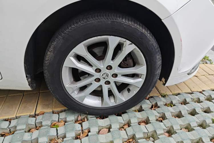 Used MG 5 2014 1.5T Automatic Luxury Model
