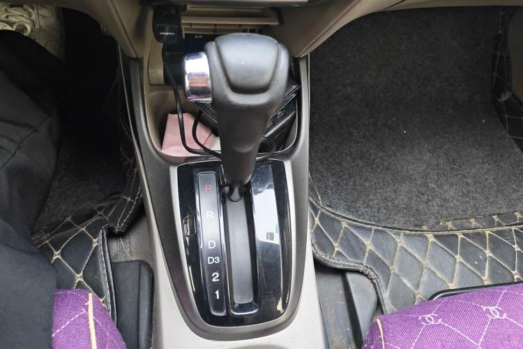 Used Honda City Classic 2012 1.5L Automatic Elite Edition Gear Lever