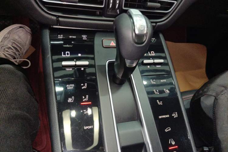 Used Porsche Macan 2022 Macan 2.0T Gear Lever