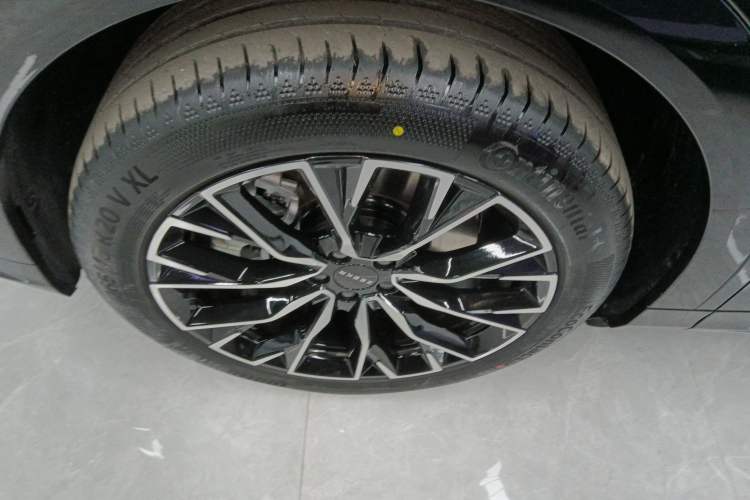 Used Zeekr 7X 2025 100 kWh Long-Range Rear-Wheel Drive with Intelligent Driving Features