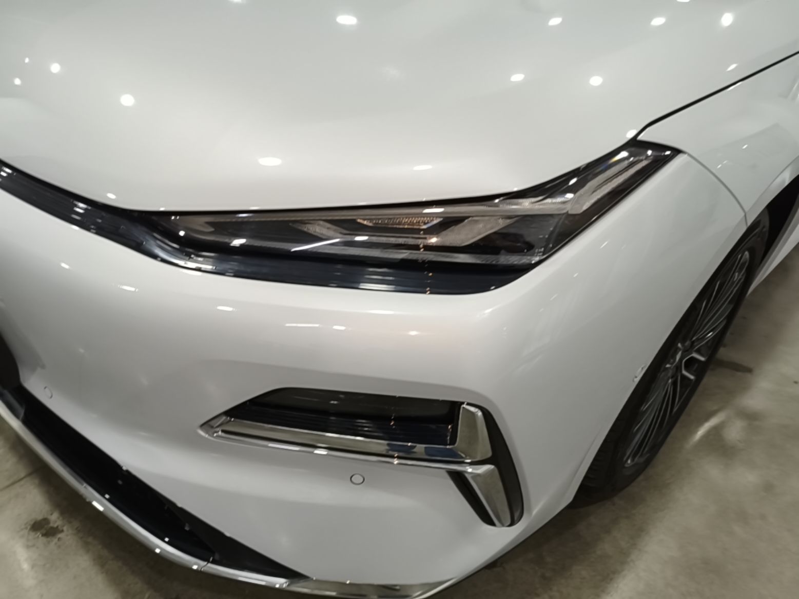 Geely Galaxy 8 2025 130km EM-i Deluxe Edition — снимка 8