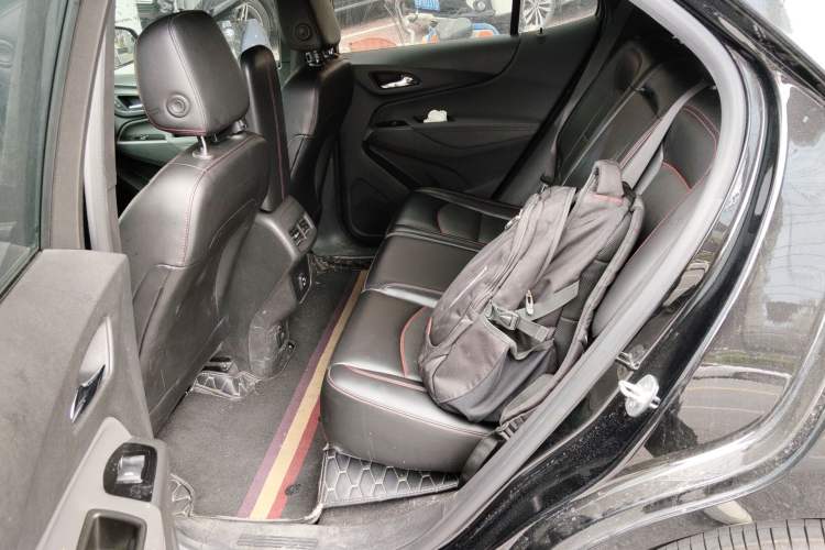 Used Chevrolet Equinox 2022 Mild Hybrid 550T RS Four-Wheel Drive Intelligent Guardian Edition Left Rear Seat