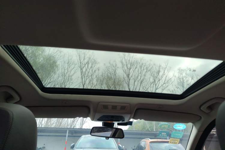 Used BMW 5 Series 2014 525Li Luxury Design Package
