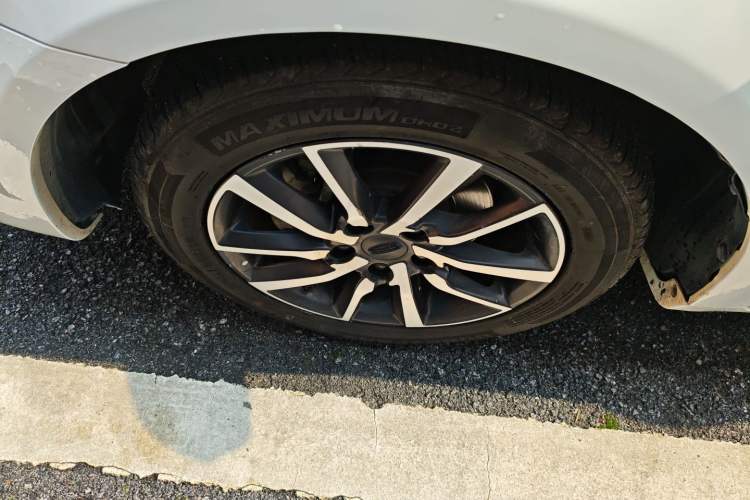 Used Geely Auto Emgrand 2019 Leading Edition 1.5L CVT Upward-Connected Model China VI Standard Left Front Wheel Hub