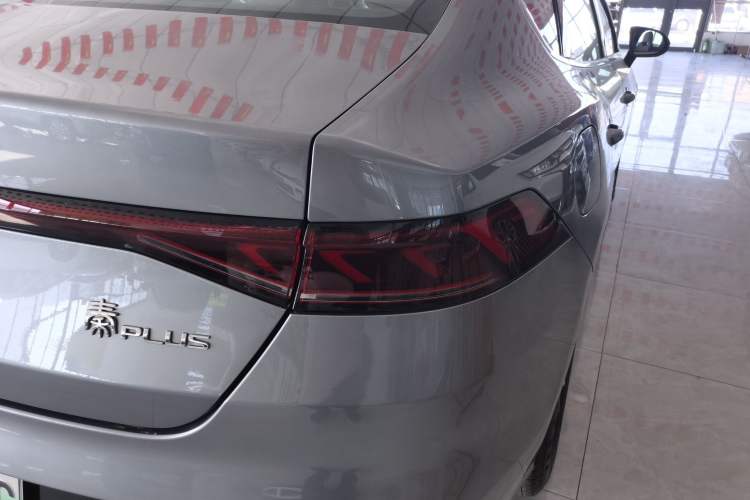 Used BYD Qin PLUS 2024 HONOR Edition DM-i 55KM Leading Model
