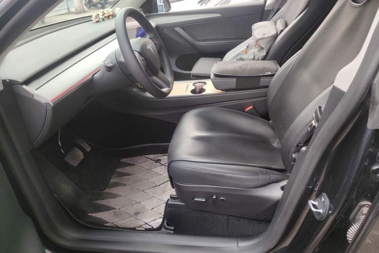 Used Tesla Model Y 2024 Rear-Wheel-Drive Version
