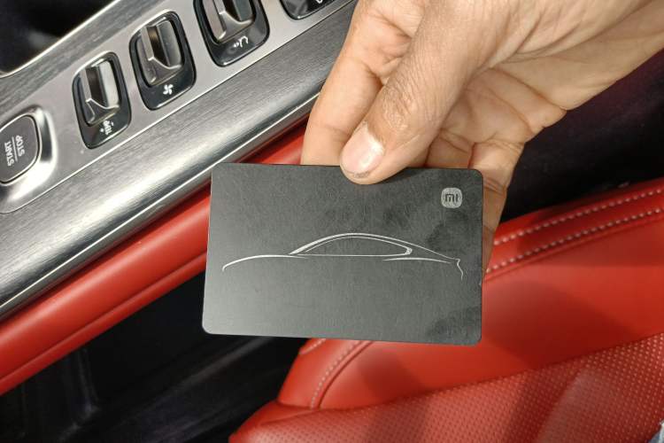 Used Xiaomi Auto SU7 2024 Four-Wheel Drive Ultra-Long Range Advanced Intelligent Driving Max Edition Vehicle Key