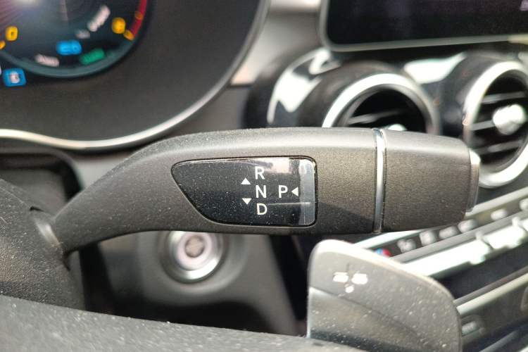 Used Mercedes-Benz C-Class 2020 Restyled C 260 Sport Edition Gear Lever