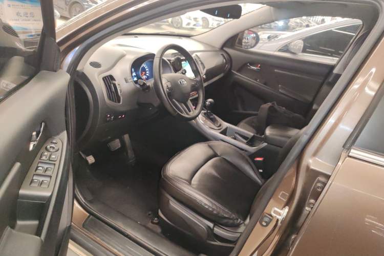 Used Kia Sportage R 2015 2.0L Automatic Two-Wheel Drive GLS Left Front Seat