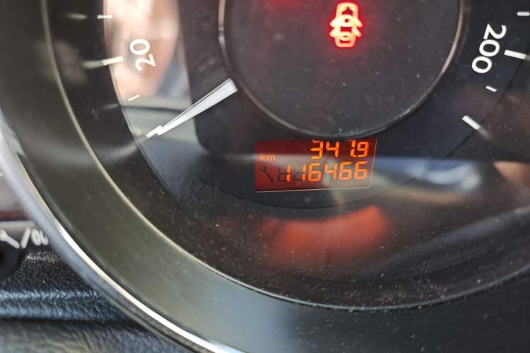 Used Peugeot 3008 2016 1.6THP Automatic Classic Edition Odometer Close Up