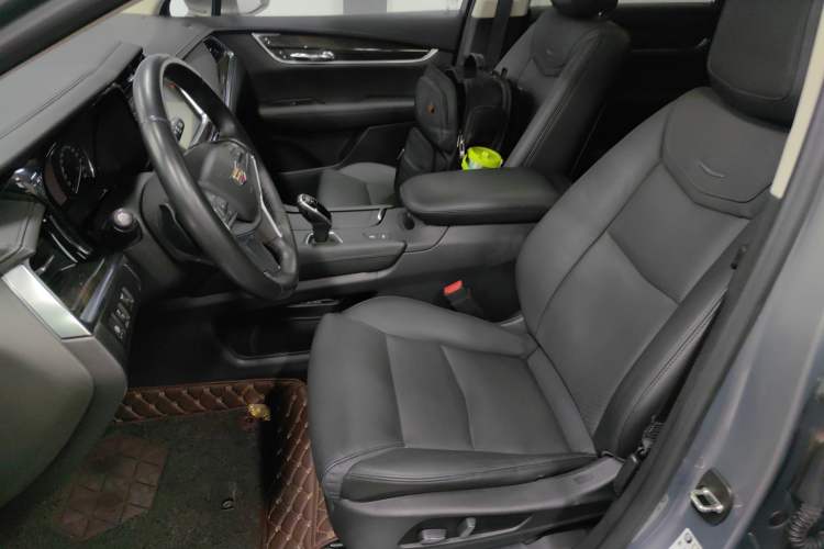 Used Cadillac XT5 2018 25T Luxury Model
