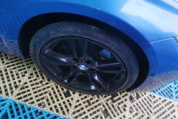 Used BMW 3 Series 2019 320i M Sport Night Edition Right Front Wheel Hub