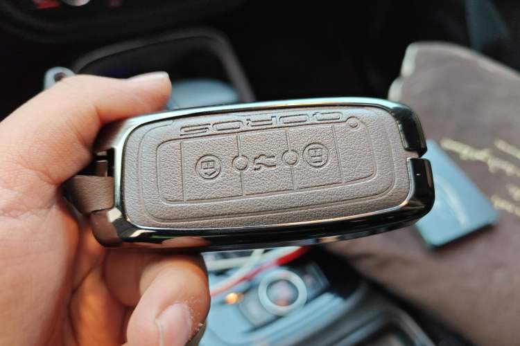 Used Qoros 5 2018 Revised 1.6T Automatic Luxury Version
