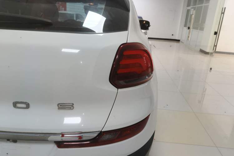 Used Qoros 5 2018 Revised Version 1.6T Automatic Leading Edition
