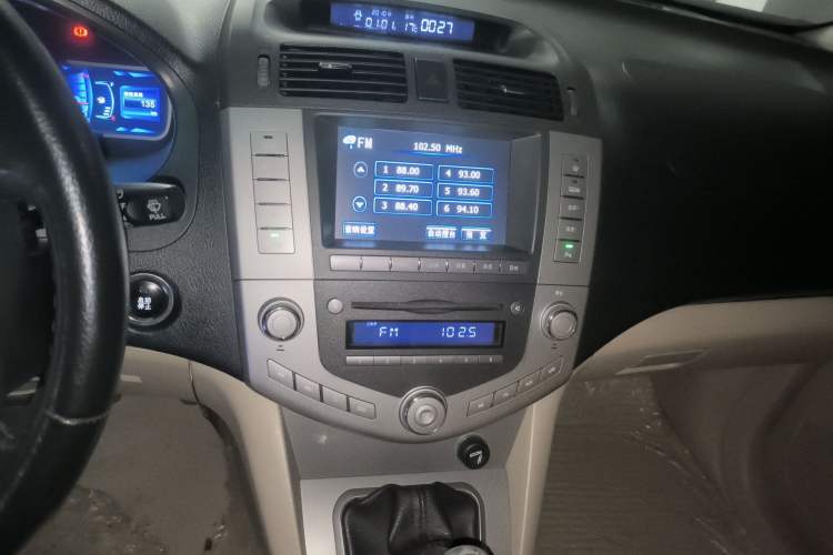 Used BYD S6 2013 Jingyue Edition 2.0L Manual Luxury Model 5 Seats