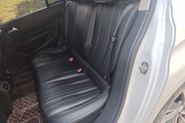 Used Peugeot 408 2020 360THP 10th Anniversary Premium Edition Interior 4