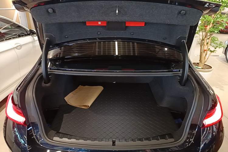 Used BMW i3 2024 eDrive 35 L