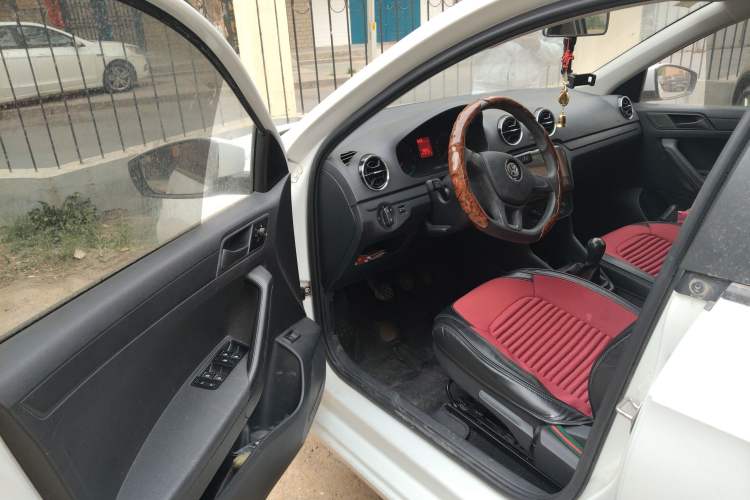 Used Volkswagen Jetta 2017 1.4L Manual Fashion Edition