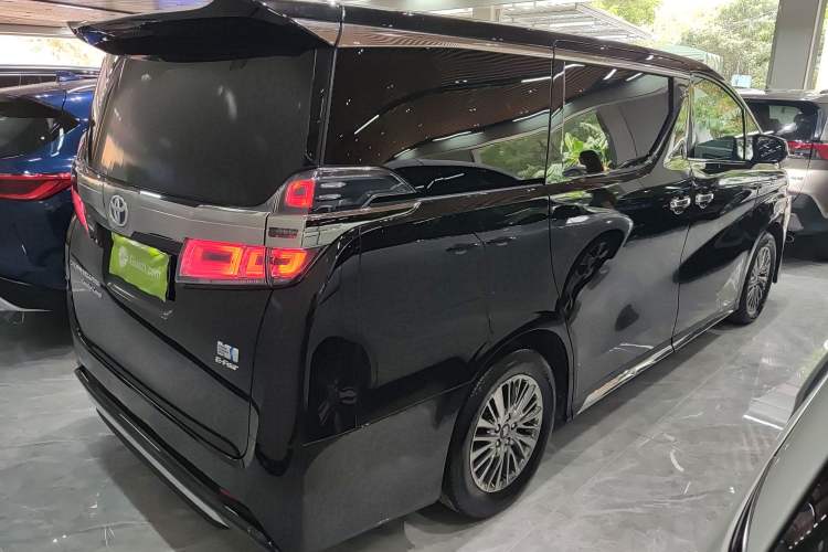 Used Toyota Vellfire 2021 Crown Dual-Engine 2.5L HV Prestige Edition
