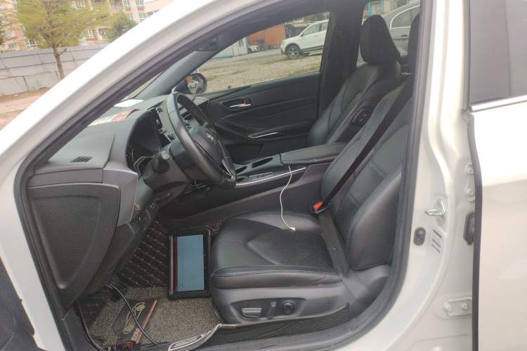 Used Toyota Avalon 2022 2.0L Luxury Edition