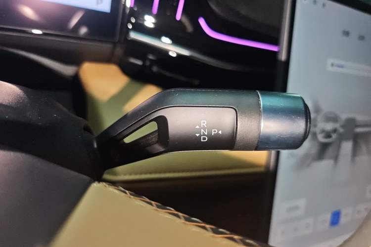 Used Geely Galaxy L6 2023 125km Starship
