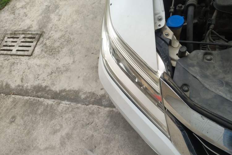 Used Honda Crider 2013 1.8L automatic luxury edition Right Front Headlight