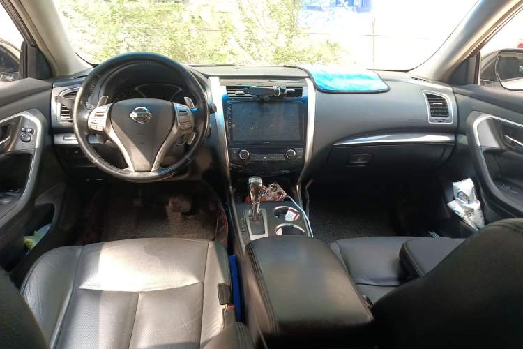 Used Nissan Teana 2013 2.5L XL Leading Edition Center Console