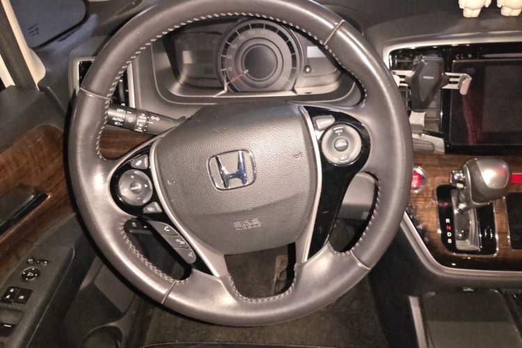 Used Honda Odyssey 2015 2.4L Smart Edition
