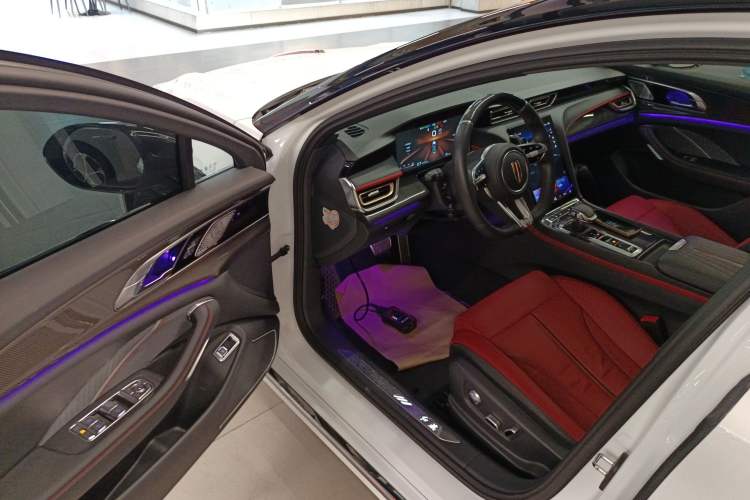 Used Hongqi H6 2023 2.0T ZhiShang Version