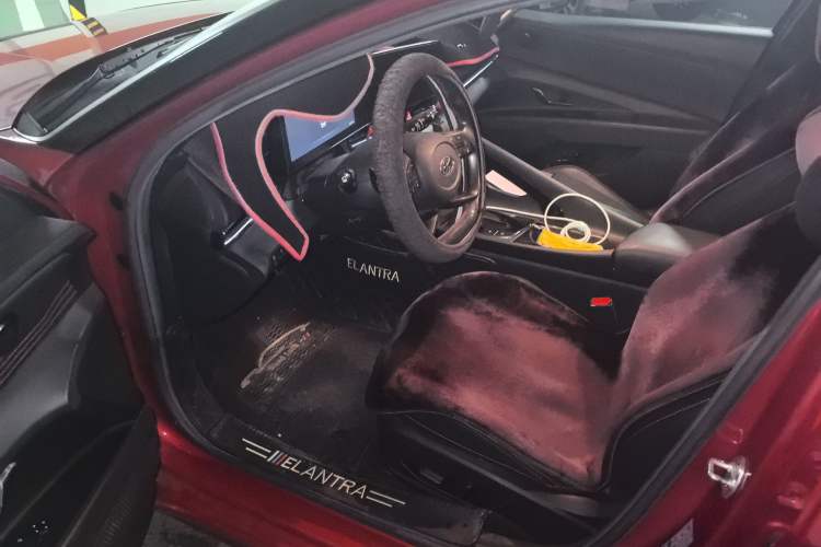 Used Hyundai Elantra 2021 240TGDi DCT TOP Flagship Edition Driver Seat