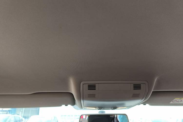 Used Volkswagen Golf 2016 1.6L Automatic Fashion Model
