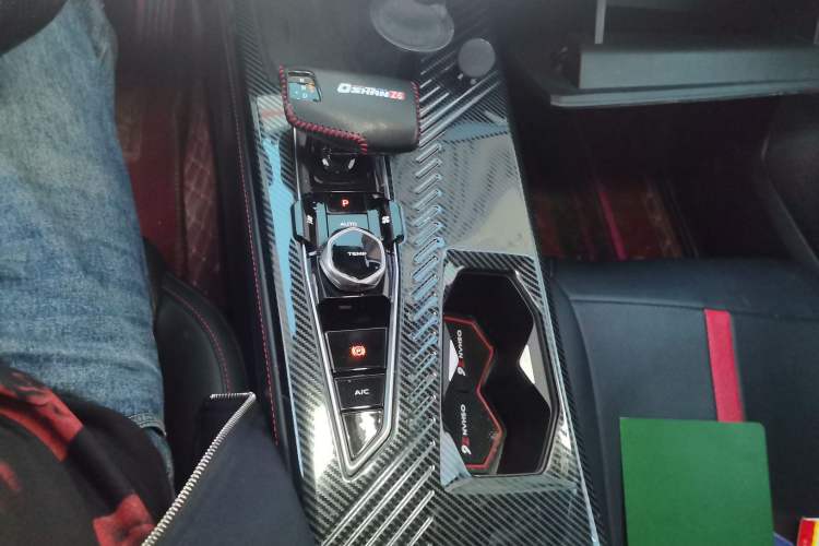 Used CHANGAN OSHAN Z6 2022 Blue Whale 1.5T DCT Smart Edition Gear Lever