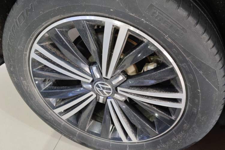 Used Volkswagen Tiguan L 2020 330TSI Automatic Two-Wheel Drive Panoramic Comfort Edition China VI Standard Exterior 5