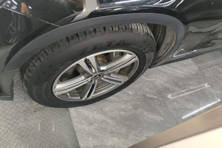 Used Mercedes-Benz GLC 2020 GLC 260 L 4MATIC Luxury Model Left Front Wheel Hub