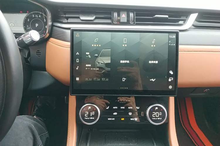 Used Jaguar XFL 2021 XFL 2.0T P250 All-Wheel-Drive Shimmering Black Sport Edition Audio And AC Panel