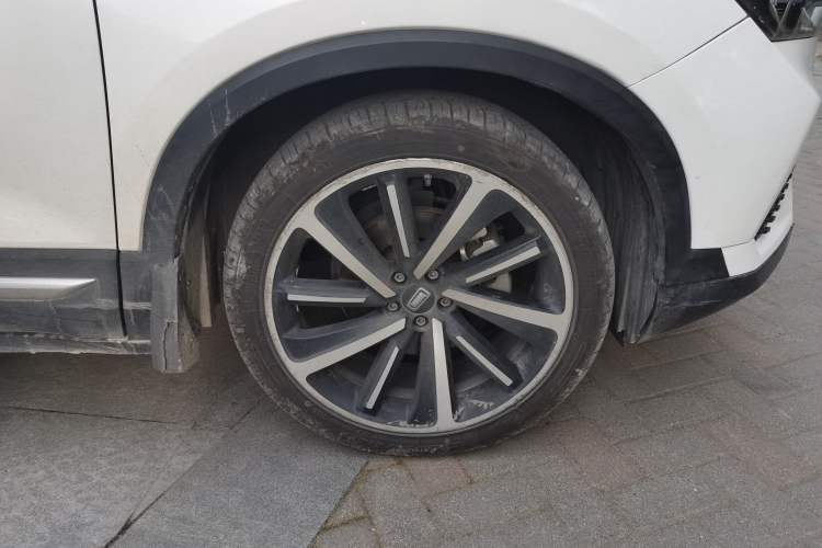 Used Bestune T77 2019 Facelift 230 TID Automatic Luxury Version China V Emission Standard Right Front Wheel Hub