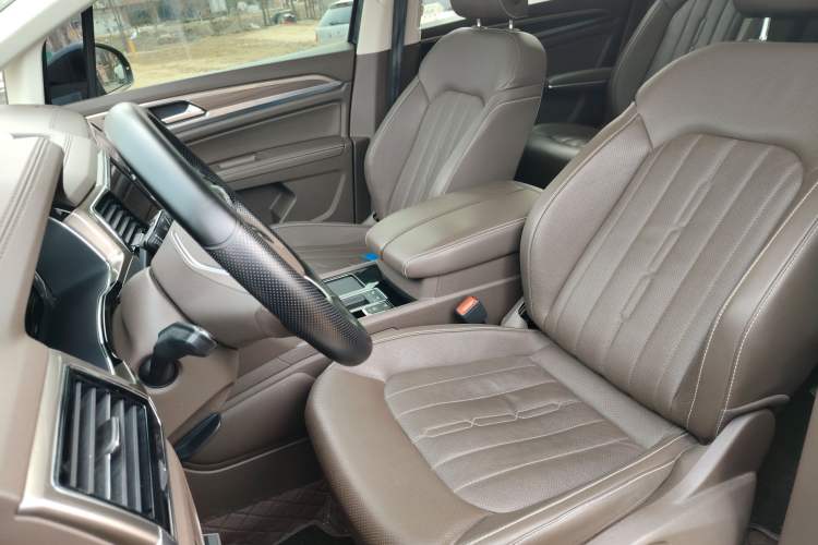 Used Volkswagen Viloran 2020 330TSI Luxury Edition
