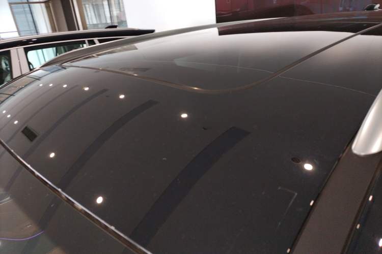 Used Hongqi HS7 PHEV 2025 Model 2.0T PHEV Four-Wheel Drive 2 Million Units Commemorative Edition 6-Seater